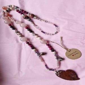 Beads in pink Rhodonite, Rose Quartz and Amethyst
